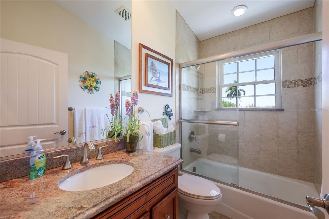 309 68th Street, Holmes Beach, FL 34217 Photo