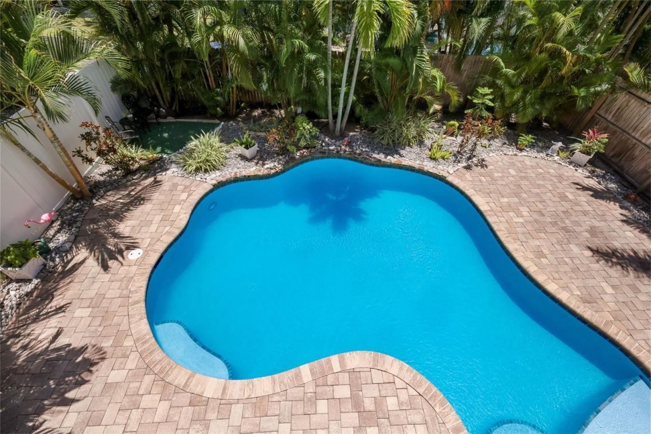 309 68th Street, Holmes Beach, FL 34217 Photo