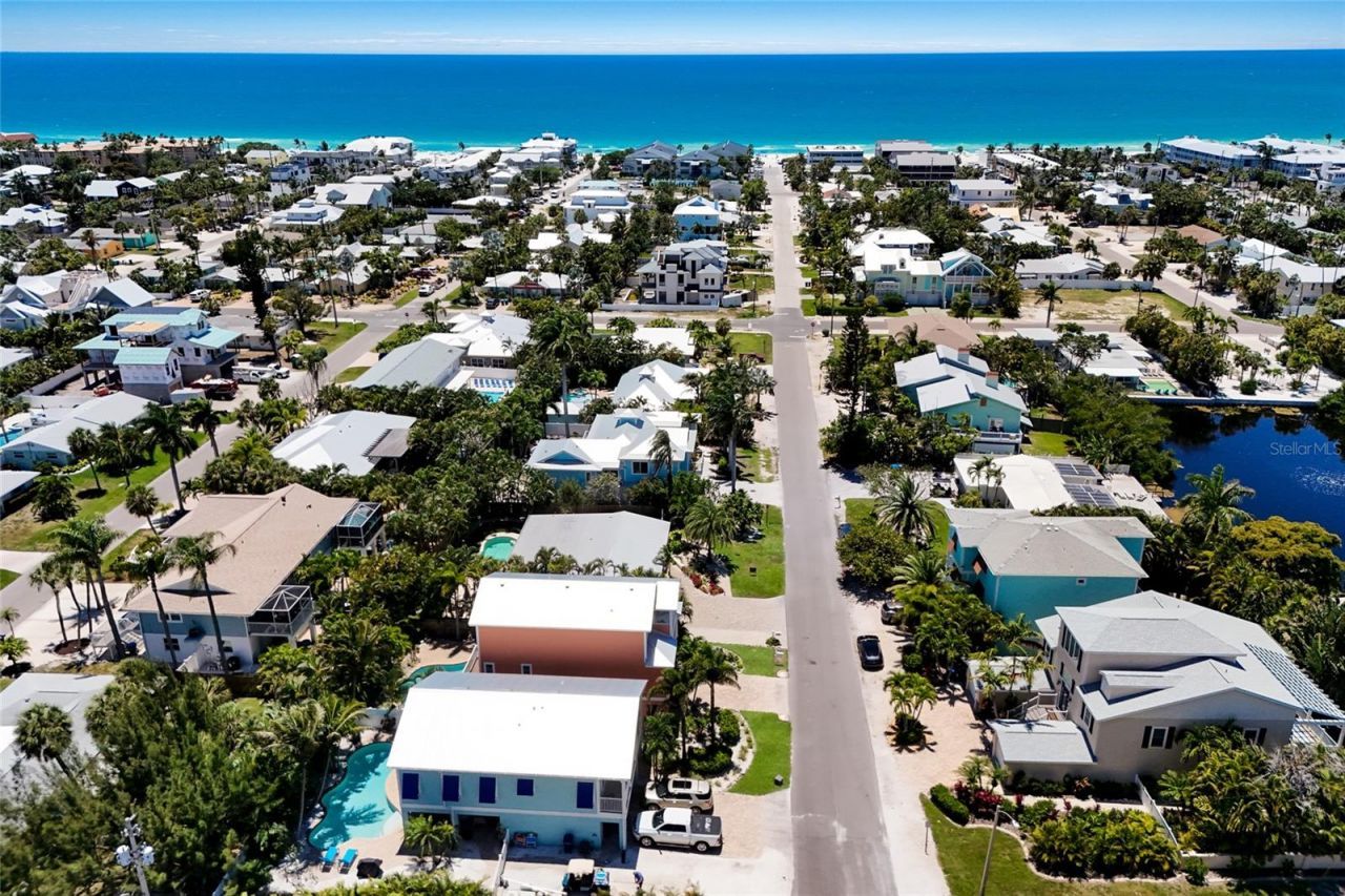 309 68th Street, Holmes Beach, FL 34217 Photo