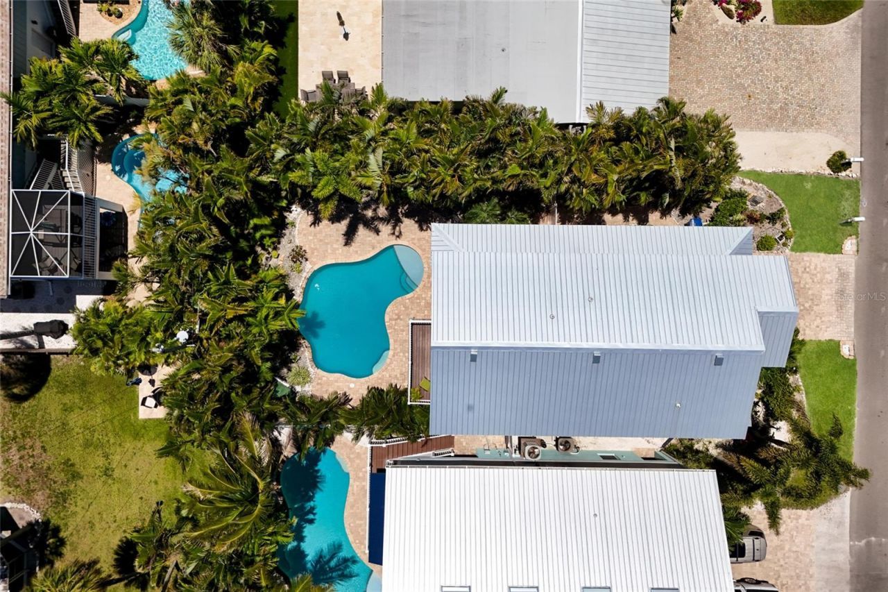 309 68th Street, Holmes Beach, FL 34217 Photo