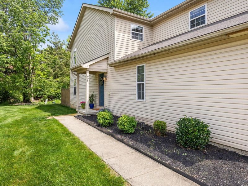 606 Chadwood Drive, Columbus, OH 43230 Photo 3