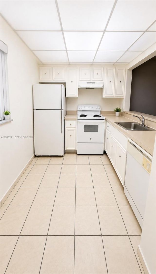 18051 NW 68th Ave, Unit K201, Hialeah, FL 33015 Photo