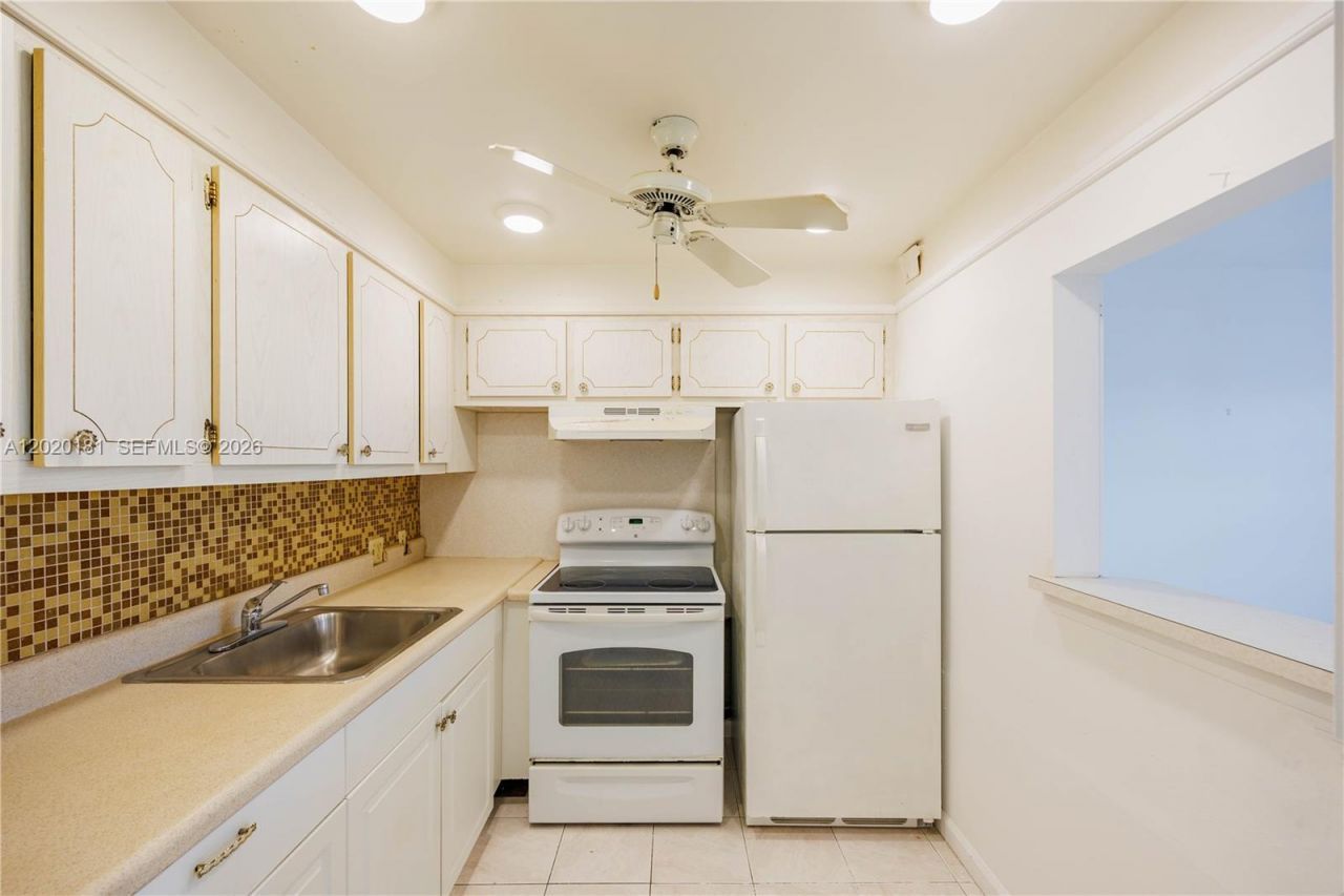 303 Preston H , Unit 303, Boca Raton, FL 33434 Photo