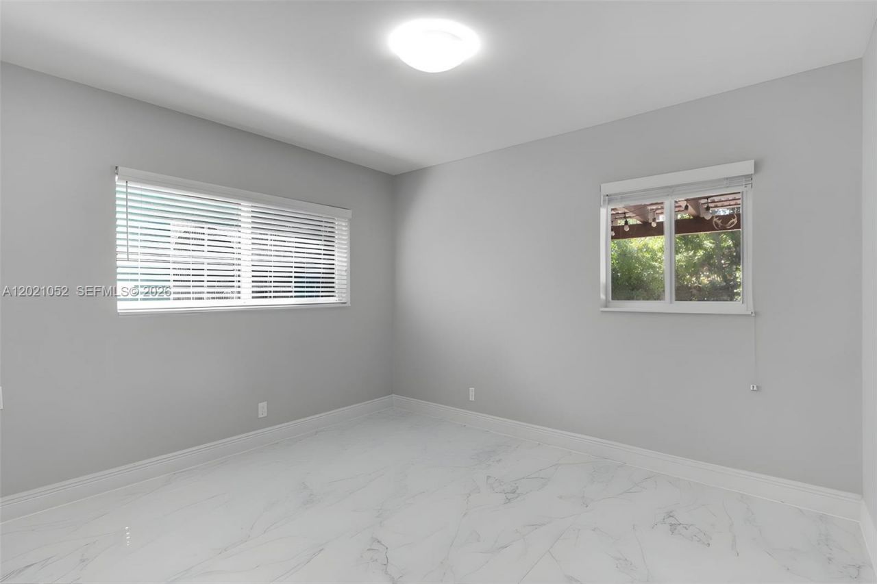 2340 SW 15th St, Fort Lauderdale, FL 33312 Photo