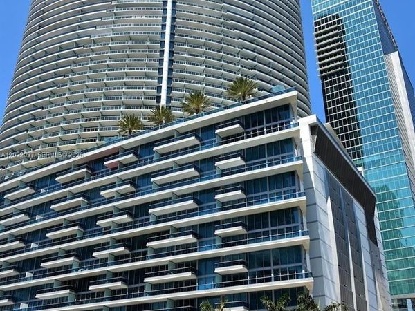 200 Biscayne Boulevard Way , Unit 3911, Miami, FL 33131