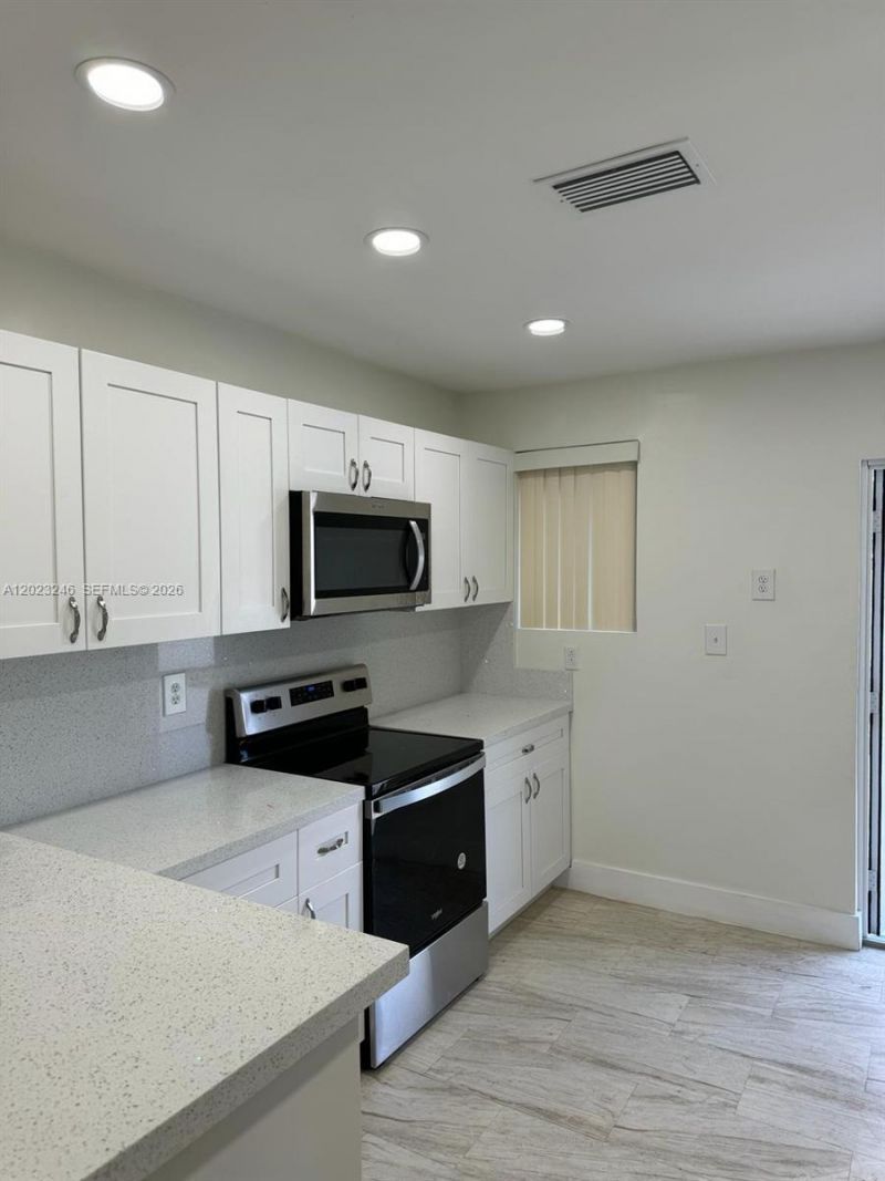 1222 NW 102nd St , Unit 2, Miami, FL 33147 Photo