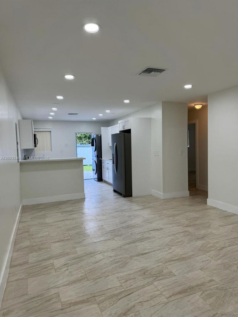 1222 NW 102nd St , Unit 2, Miami, FL 33147 Photo