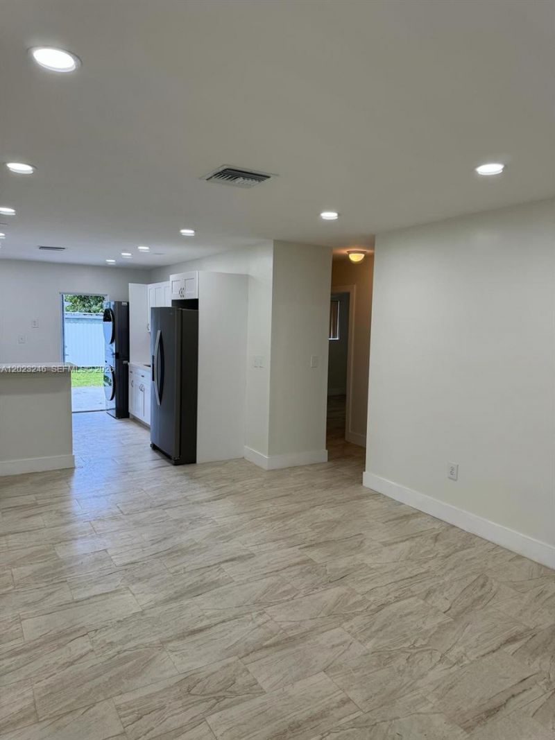 1222 NW 102nd St , Unit 2, Miami, FL 33147 Photo