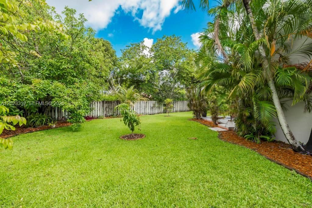690 NW 159th Ln, Pembroke Pines, FL 33028 Photo