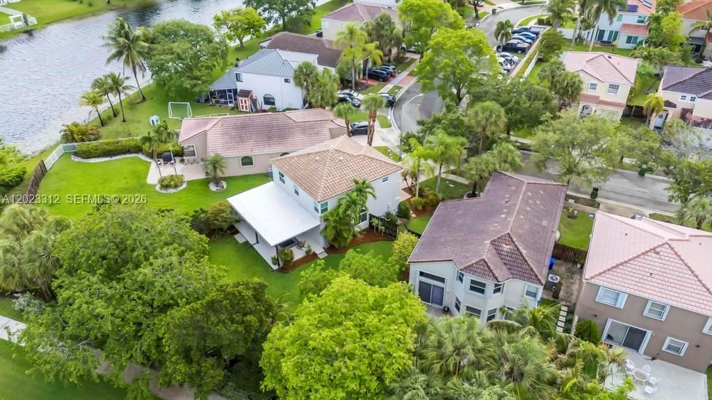 690 NW 159th Ln, Pembroke Pines, FL 33028 Photo