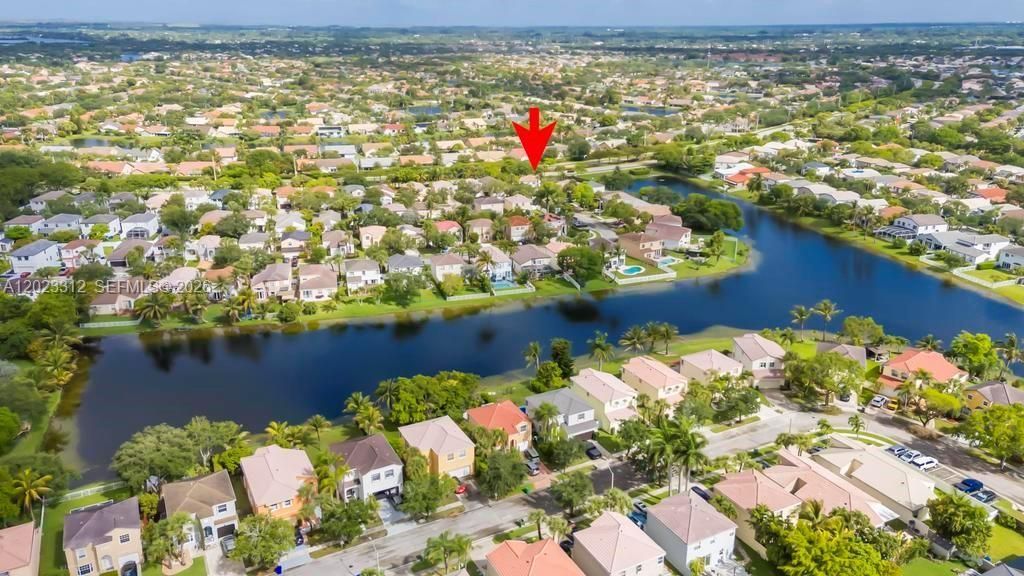 690 NW 159th Ln, Pembroke Pines, FL 33028 Photo