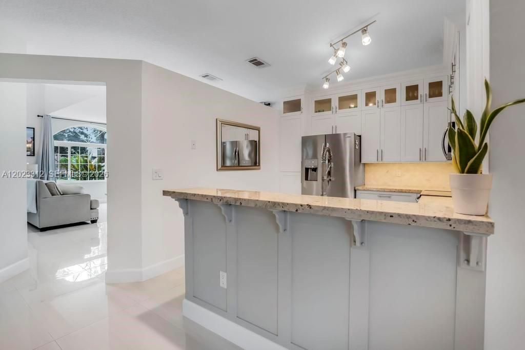 690 NW 159th Ln, Pembroke Pines, FL 33028 Photo