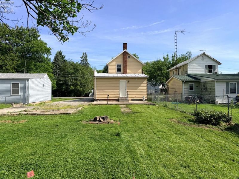 516 E State Route 18, Tiffin, OH 44883 Photo 3