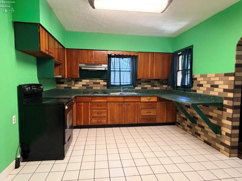 516 E State Route 18, Tiffin, OH 44883 Photo 8