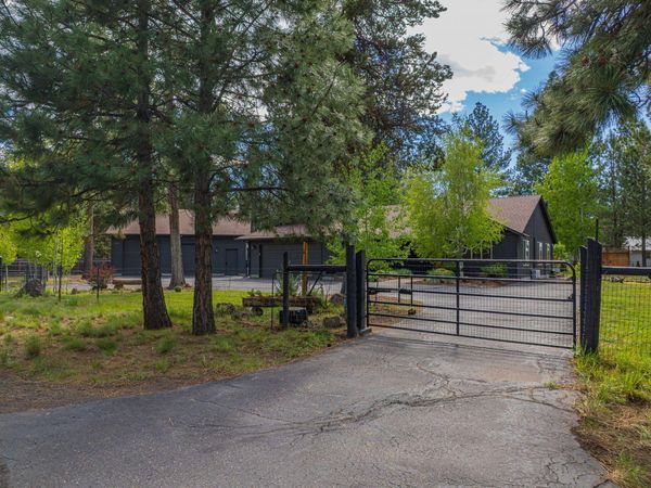 55965 Blue Eagle Road, Bend, OR 97707