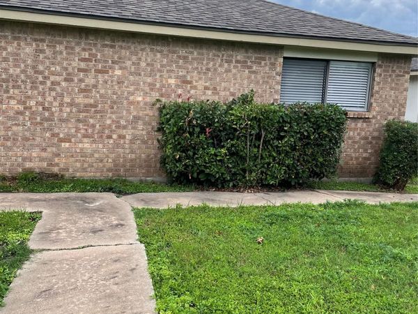 104 E Austin Ave, Unit B, Hutto, TX 78634