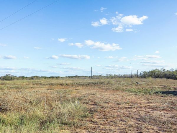 133 Sly ST, Dale, TX 78616