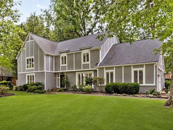 2777 HUNTERS FOREST DR, Germantown, TN 38138