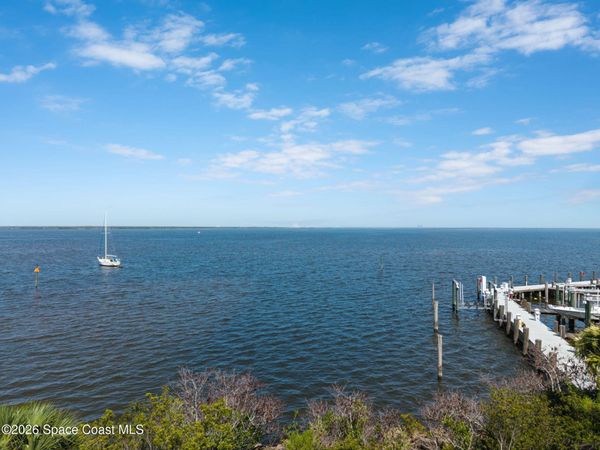 1 Indian River Avenue, Unit 201, Titusville, FL 32796