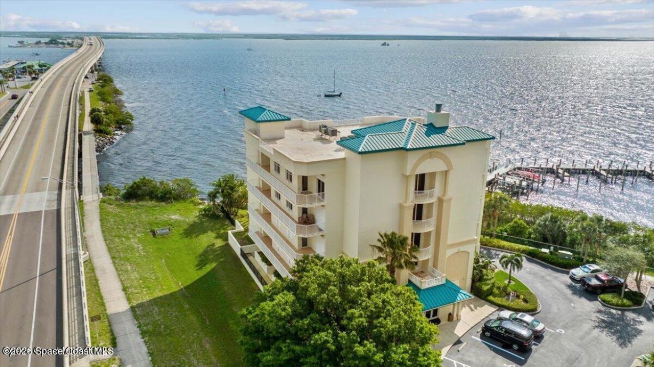 1 Indian River Avenue, Unit 201, Titusville, FL 32796 Photo