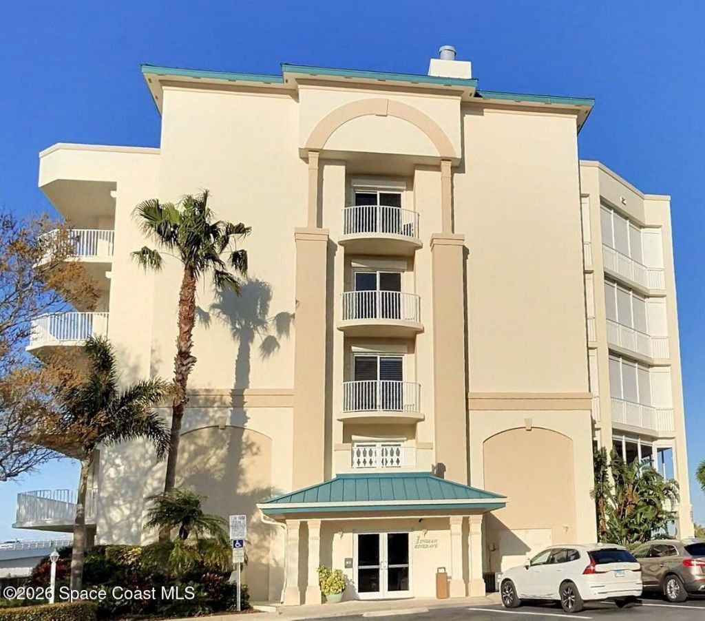 1 Indian River Avenue, Unit 201, Titusville, FL 32796 Photo