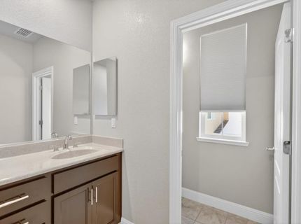 211 Rochdale St, Roseville, CA 95661 Photo