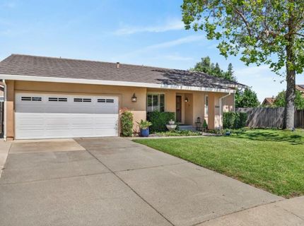 7064 Riverside Blvd, Sacramento, CA 95831 Photo