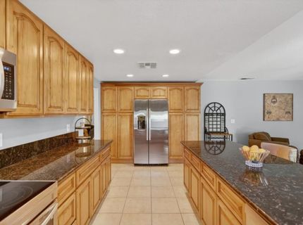 7064 Riverside Blvd, Sacramento, CA 95831 Photo