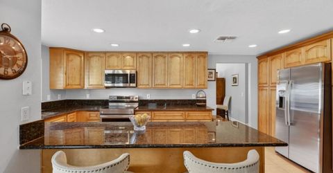 7064 Riverside Blvd, Sacramento, CA 95831 Photo