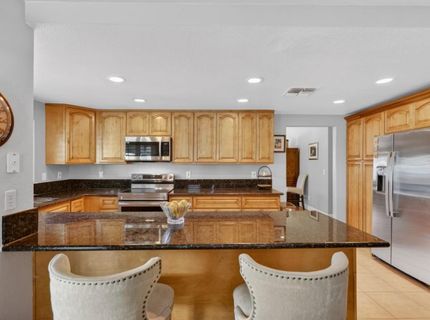 7064 Riverside Blvd, Sacramento, CA 95831 Photo