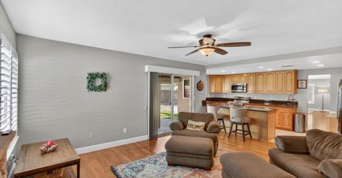 7064 Riverside Blvd, Sacramento, CA 95831 Photo