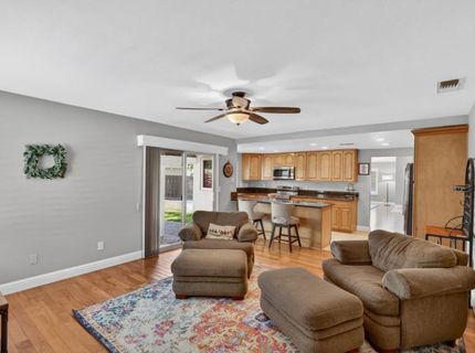 7064 Riverside Blvd, Sacramento, CA 95831 Photo