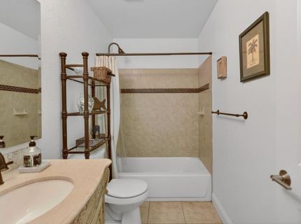 7064 Riverside Blvd, Sacramento, CA 95831 Photo