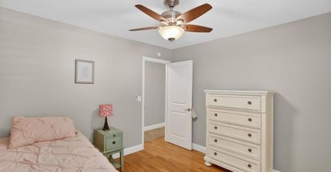 7064 Riverside Blvd, Sacramento, CA 95831 Photo