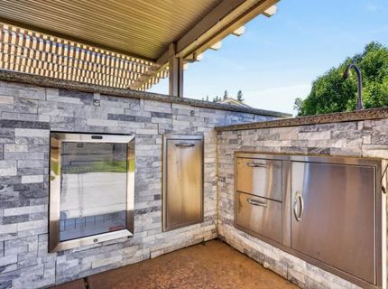7064 Riverside Blvd, Sacramento, CA 95831 Photo