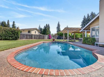 7064 Riverside Blvd, Sacramento, CA 95831 Photo