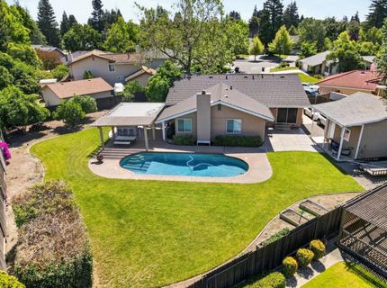 7064 Riverside Blvd, Sacramento, CA 95831 Photo