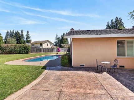 7064 Riverside Blvd, Sacramento, CA 95831 Photo