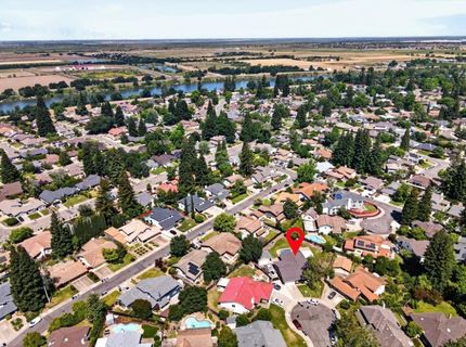 7064 Riverside Blvd, Sacramento, CA 95831 Photo