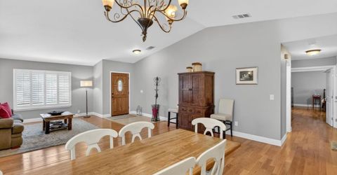 7064 Riverside Blvd, Sacramento, CA 95831 Photo