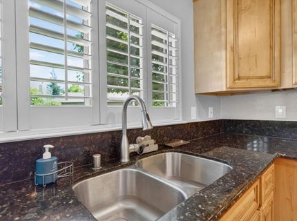 7064 Riverside Blvd, Sacramento, CA 95831 Photo