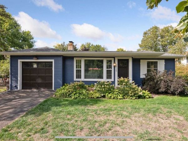 2926 Bay Street , Wayzata, MN 55391