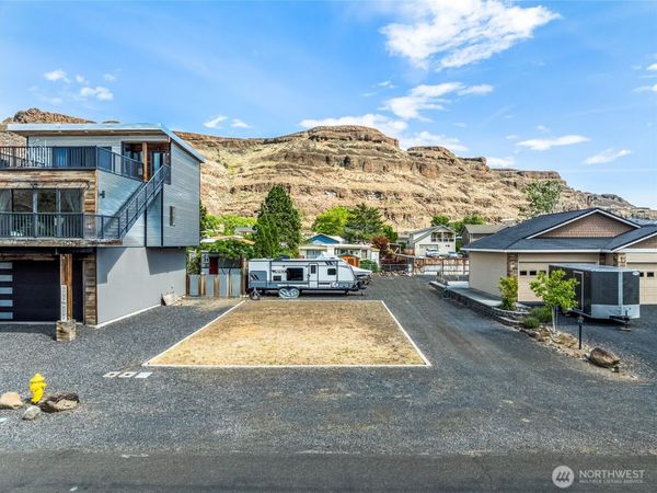 685 River Drive SW, Quincy, WA 98848