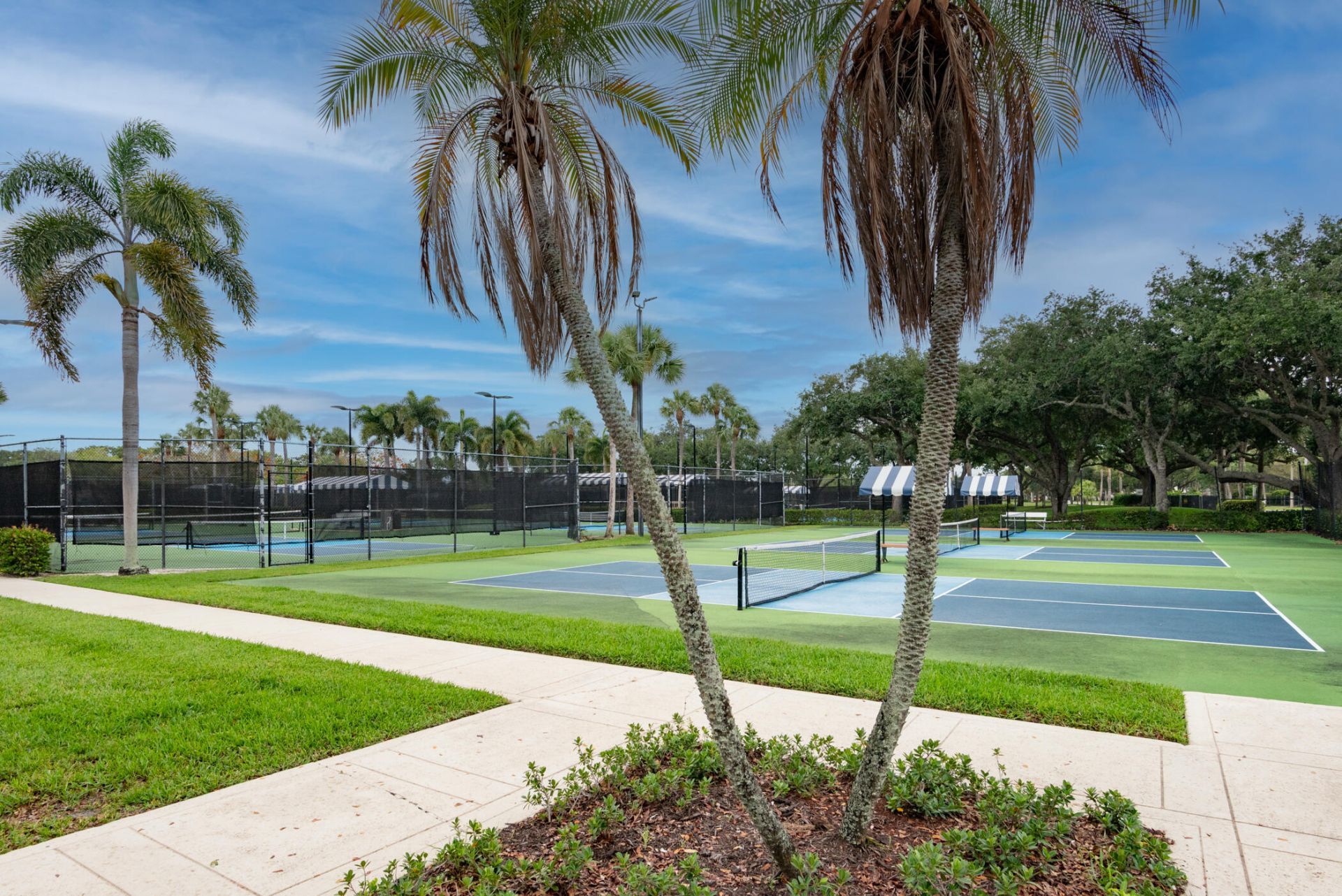 5821 58th Way, West Palm Beach, FL 33409 Photo