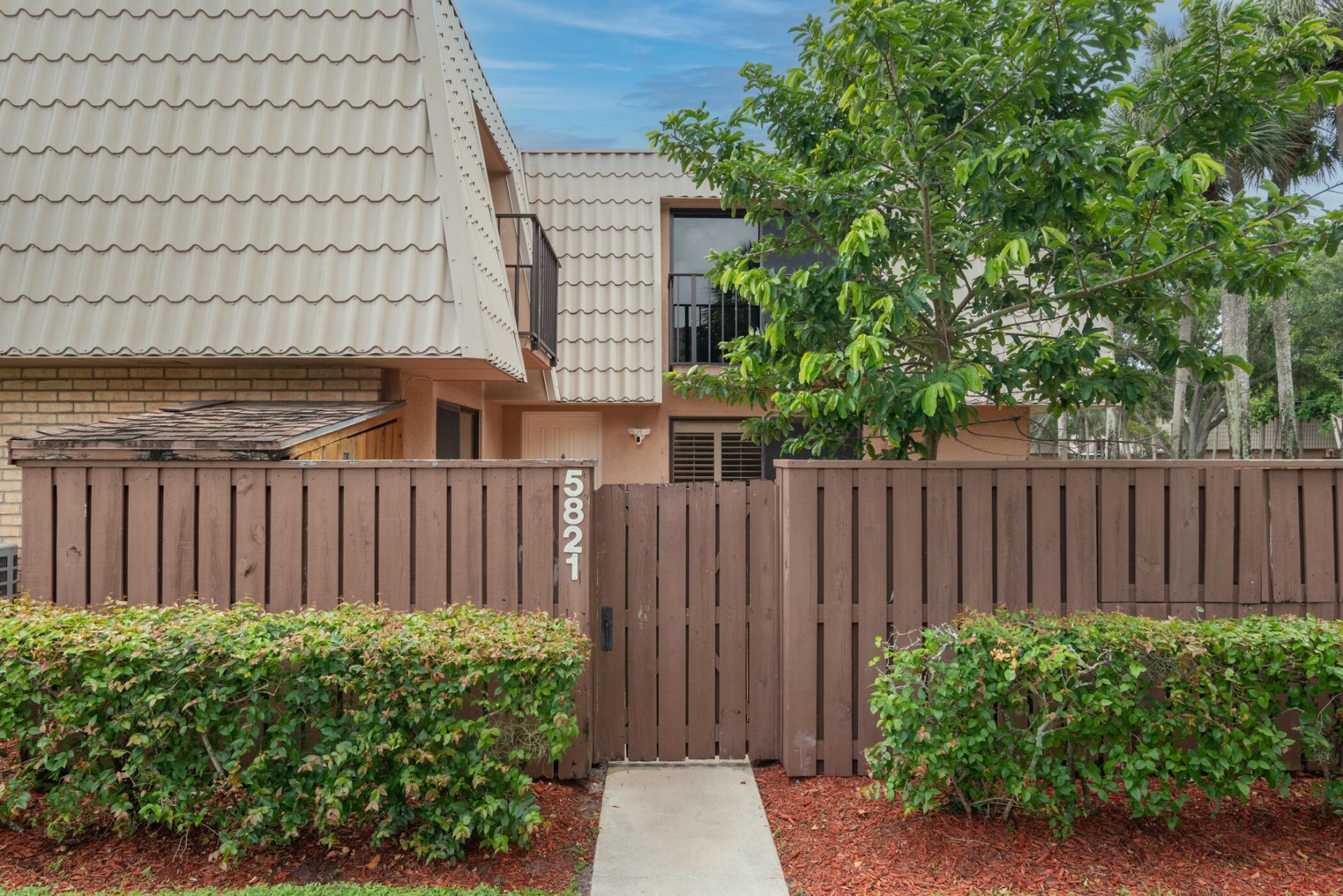 5821 58th Way, West Palm Beach, FL 33409 Photo