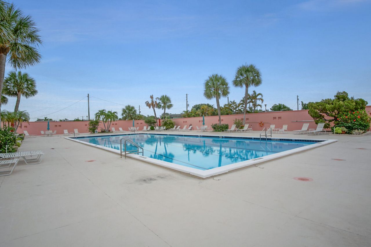 1309 Bayshore Drive, Unit 203, Fort Pierce, FL 34949 Photo