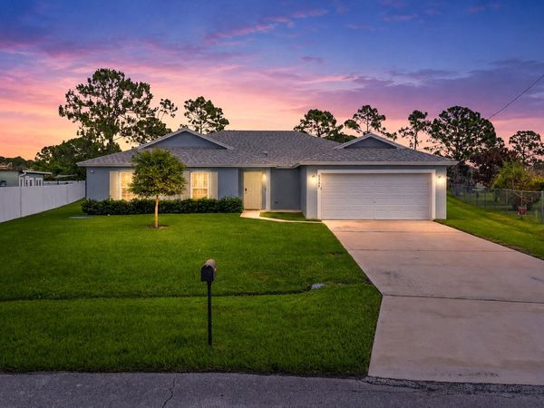 5847 NW Gillespie Avenue, Port St. Lucie, FL 34986