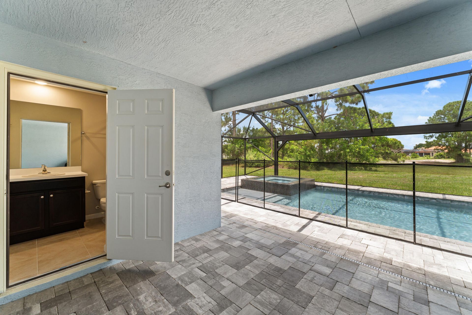 5847 NW Gillespie Avenue, Port Saint Lucie, FL 34986 Photo