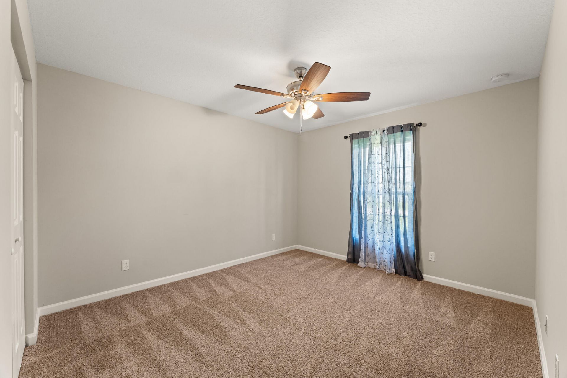 5847 NW Gillespie Avenue, Port Saint Lucie, FL 34986 Photo