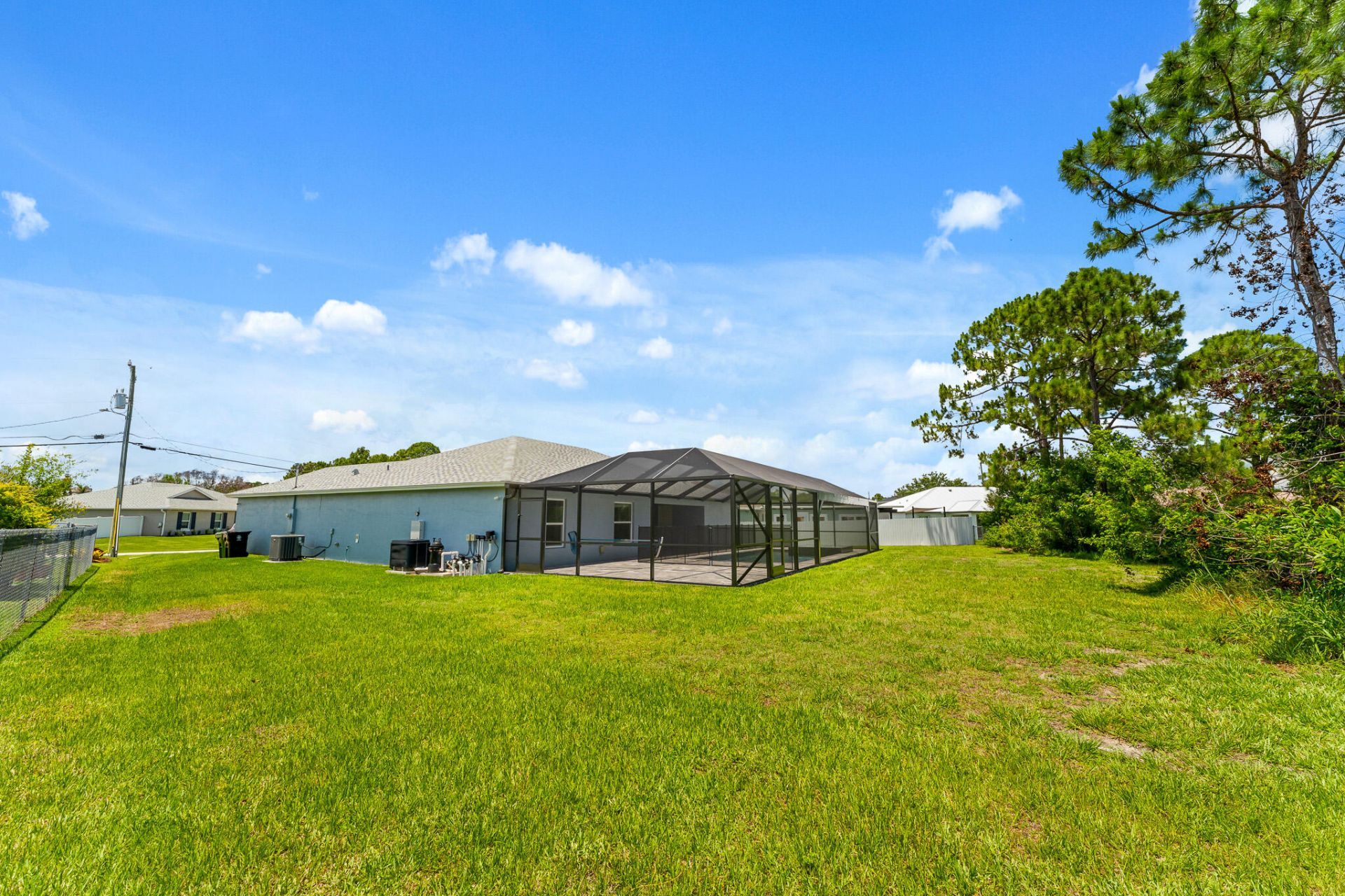 5847 NW Gillespie Avenue, Port Saint Lucie, FL 34986 Photo